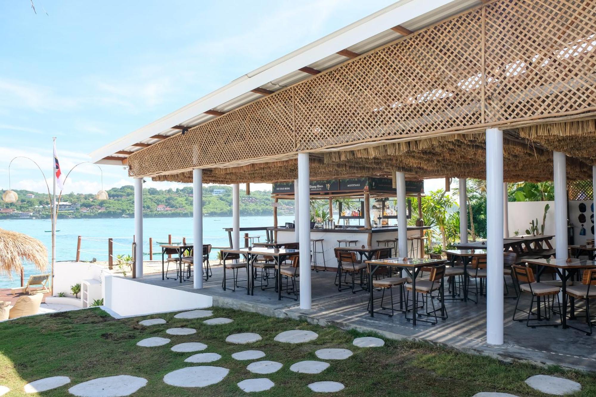 Le Pirate Beach Club Nusa Ceningan Lembongan Extérieur photo